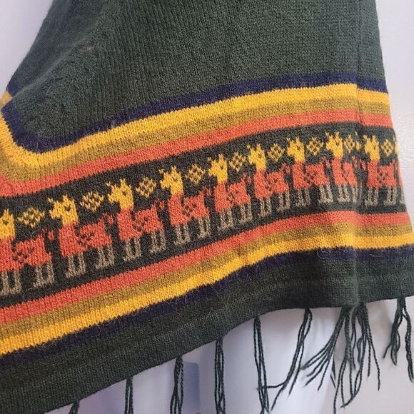 Alpaca wool.fringe Llama poncho   - Picture 3 of 6